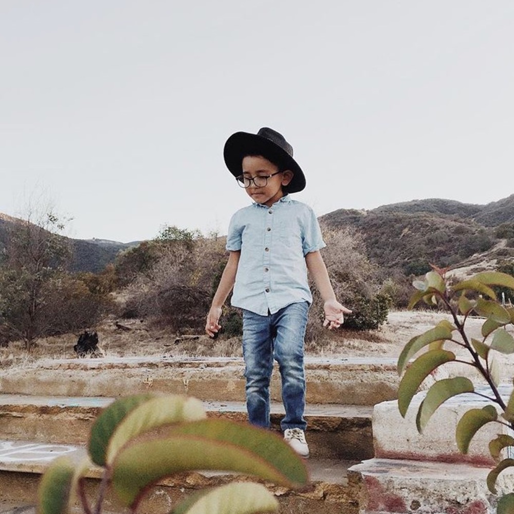 Boys blue button up. //